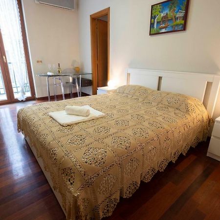 B&B Immacolata Napels Buitenkant foto